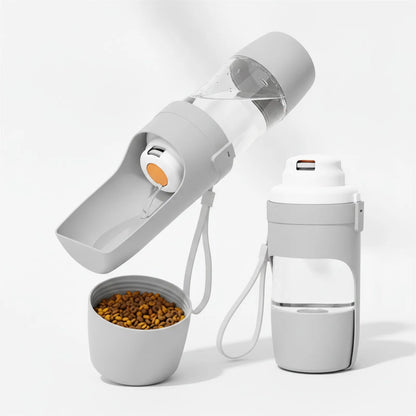 Bouteille d'eau et gamelle 2-en-1 pour chien et chat - en situation