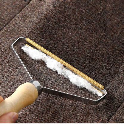 Brosse anti-peluche et poils d'animaux portable - vue de face