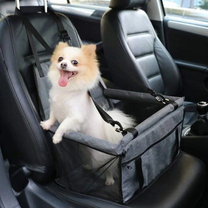 Siège auto chien imperméable – vue packshot sur fond ivoire